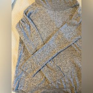 long sleeve cowl neck gray knit tunic top